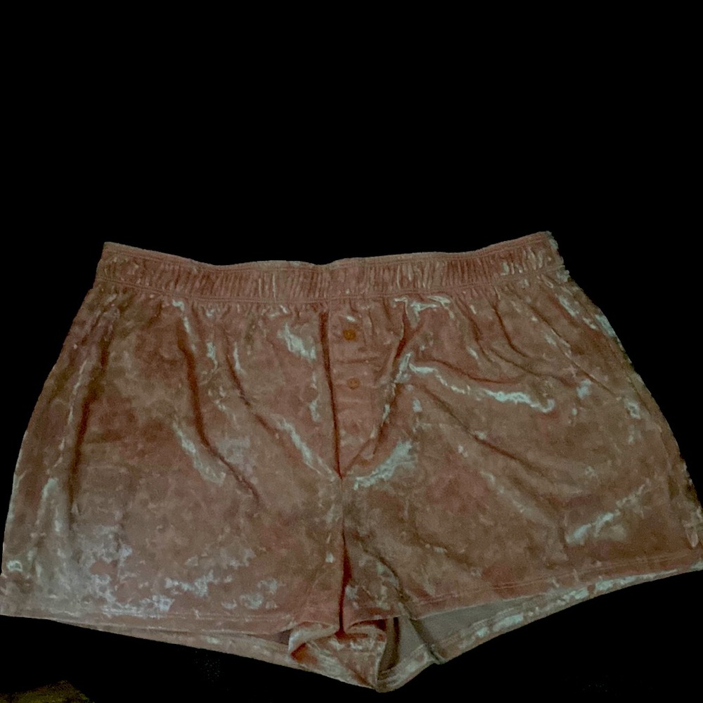 NWT. Victoria’s Secret velour pajama short.